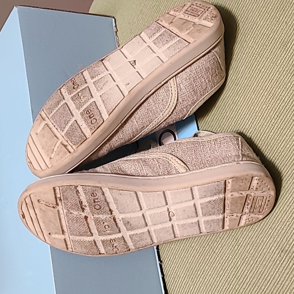 🧡 Toms Boys size 1 Burlap shoes, tan - Picture 5 of 7